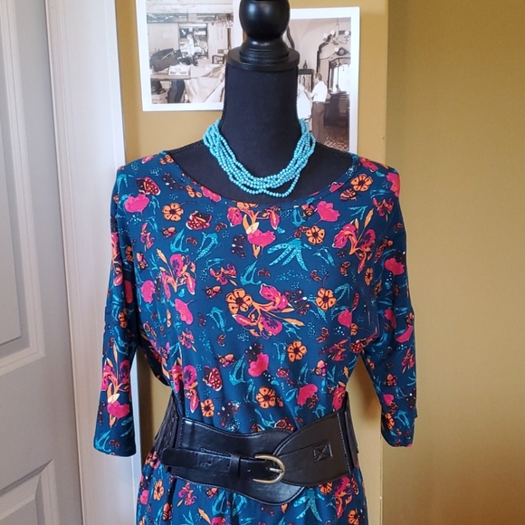 🌷🌷 LuLaRoe tops! New! - Picture 3 of 7
